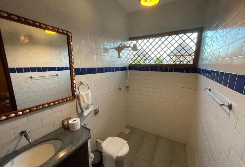 豪华三人间, Pousada Theodora