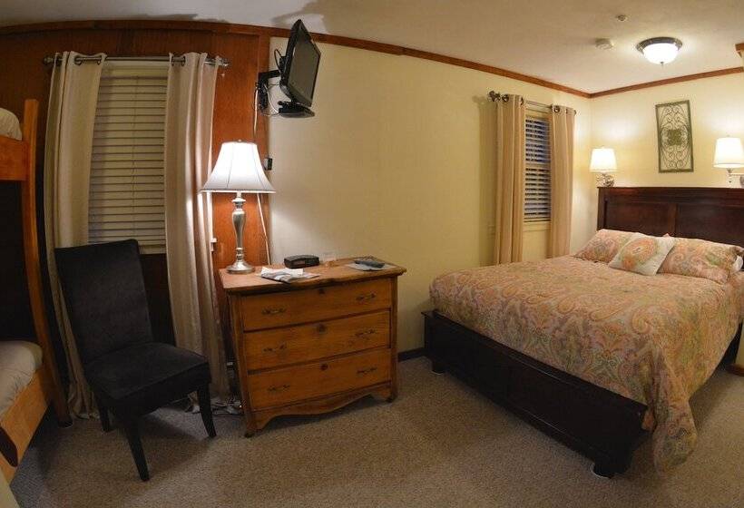 Номер Стандарт, Hyde Away Inn