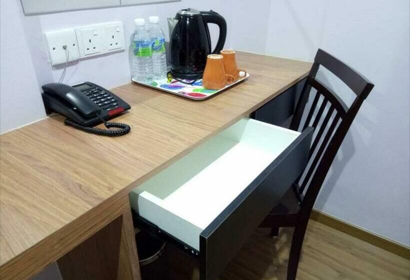 חדר סטנדרט עם מיטת קינג, Royale