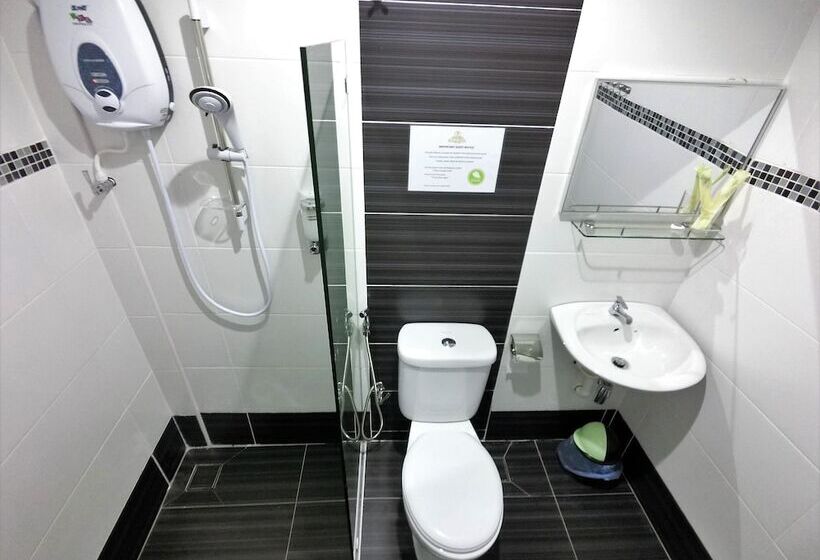 חדר דלוקס לשלושה, Royale