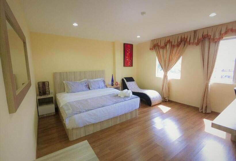 סוויטת סופריור, Royale