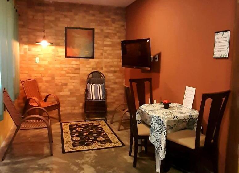 带阳台的三人标准间, Pousada Villa Verde