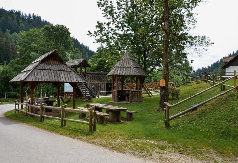اتاق استاندارد سه نفره, Farm Stay Loger