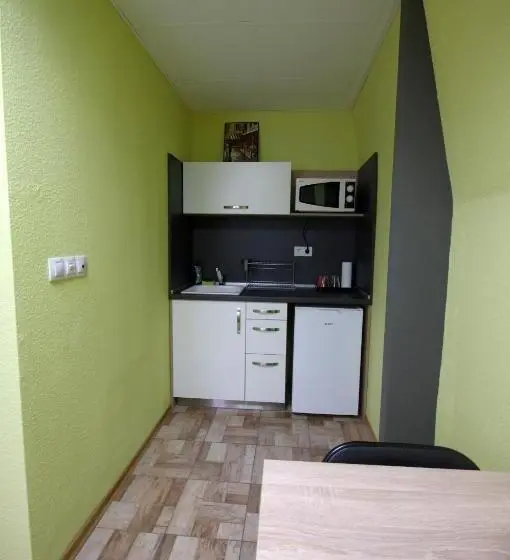 ファミリーステューディオ, Guest House The House топ център габрово