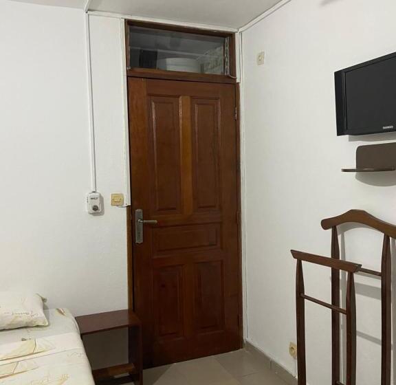 Single Basic Room, Villa Cb