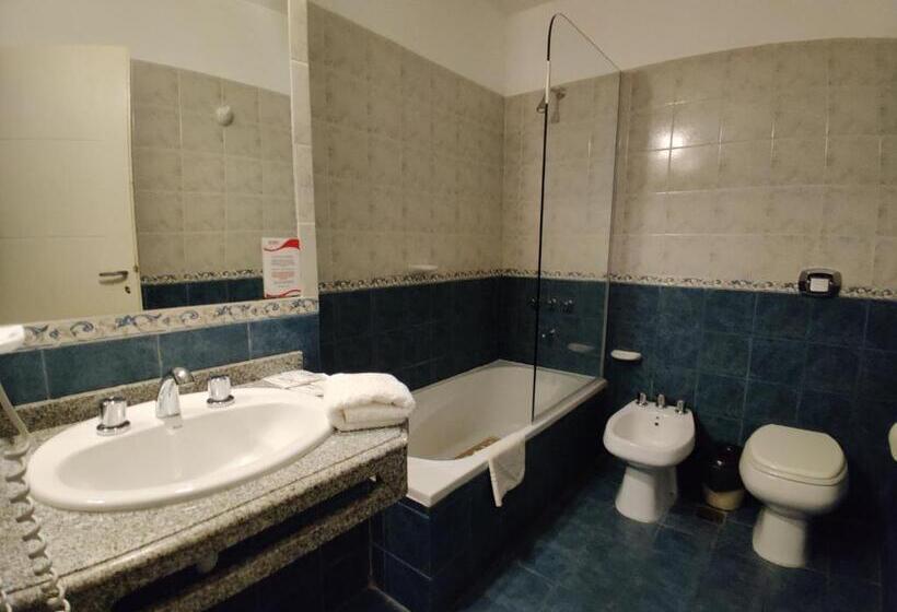 اتاق استاندارد چهار تخته, Distrito