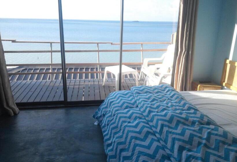 اتاق استاندارد با بالکن و چشمانداز دریا, Le Pandanus