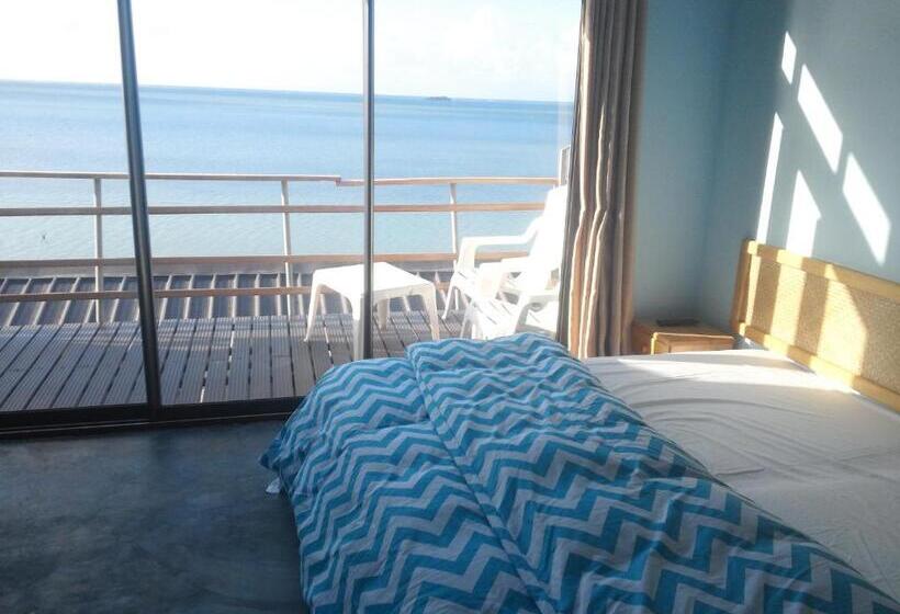 اتاق استاندارد با بالکن و چشمانداز دریا, Le Pandanus