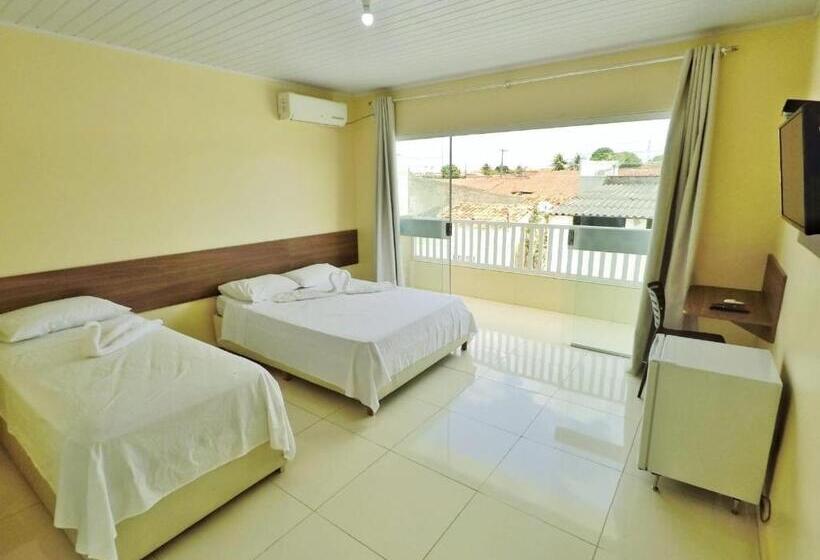 Quarto Triplo Estandar, Pousada Mecejana