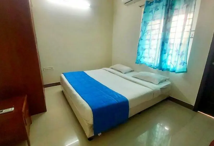اتاق لوکس با بالکن, High Point Serviced Apartment