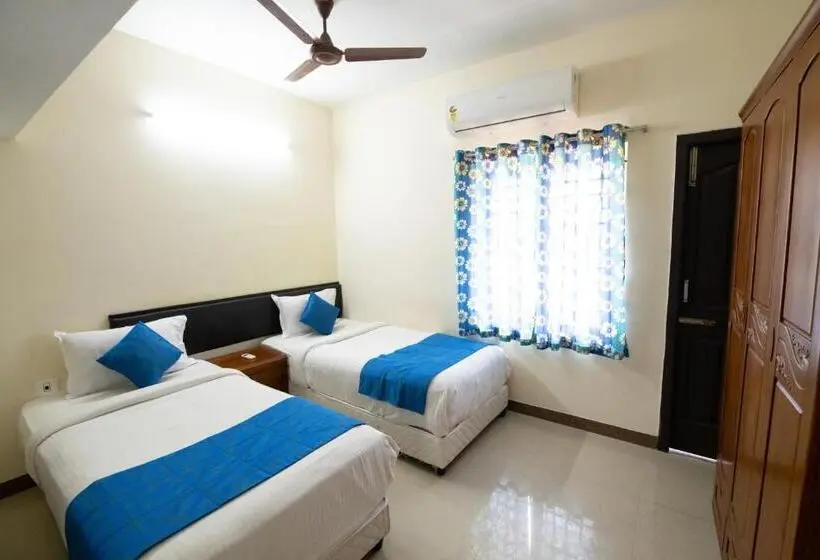 اتاق لوکس با بالکن, High Point Serviced Apartment