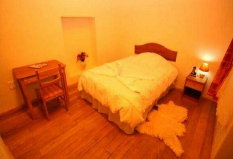 اتاق استاندارد یک نفره, Chaquill Chak'a