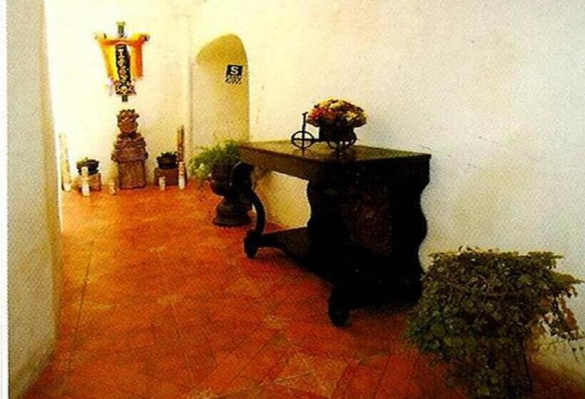 اتاق استاندارد, Chaquill Chak'a