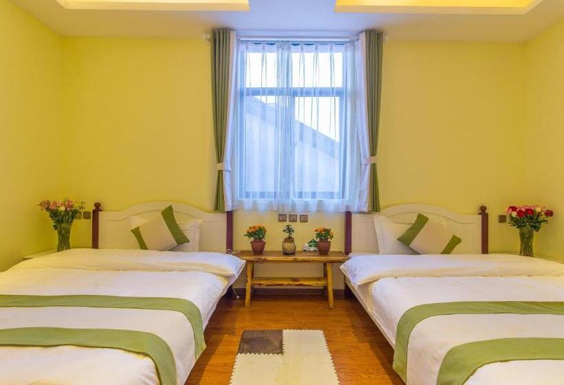 Номер Стандарт 2 Двуспальные Кровати, Mengyuanju Boutique Inn