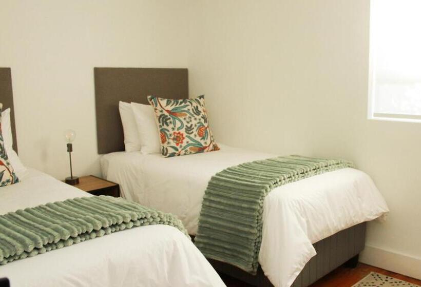 اتاق اکونومی, Hermanus Champagne Accommodation