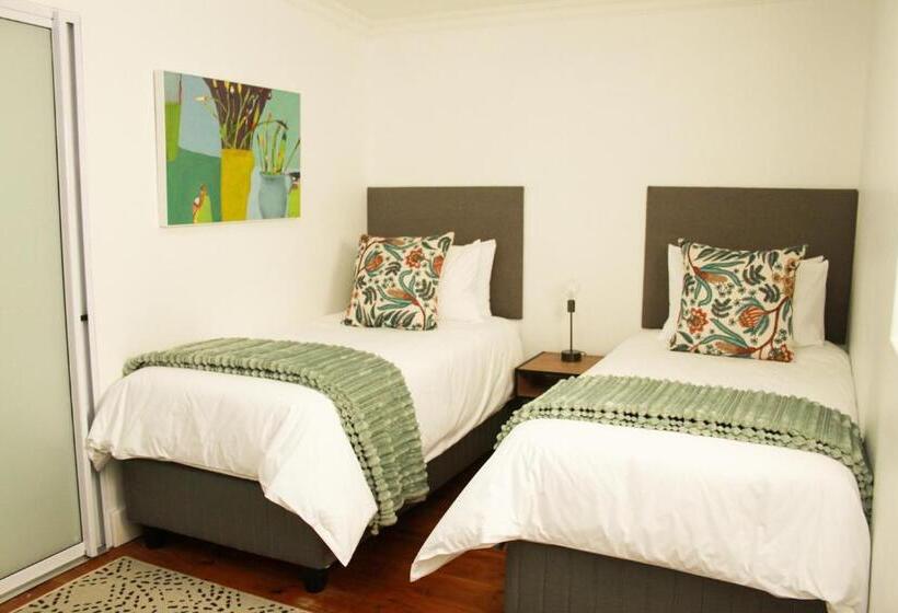 اتاق اکونومی, Hermanus Champagne Accommodation