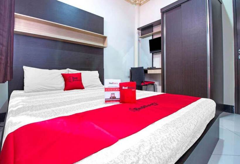 Номер Economy, Reddoorz Plus Near Isola Upi