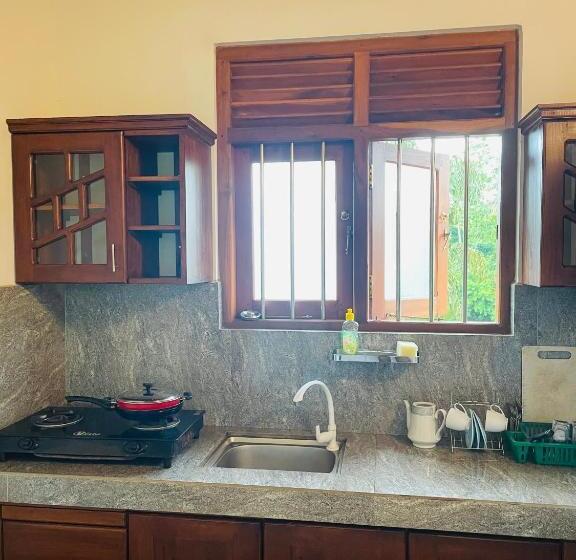 غرفة عائلية, Royal Resort