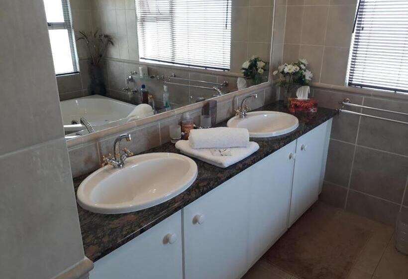 Люкс Кровать Кинг, Bella Vista Guest House