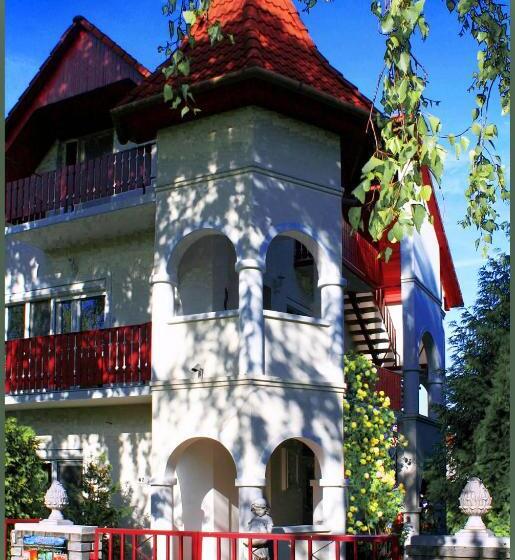 اتاق استاندارد با تراس, White & Quiet Apartment House