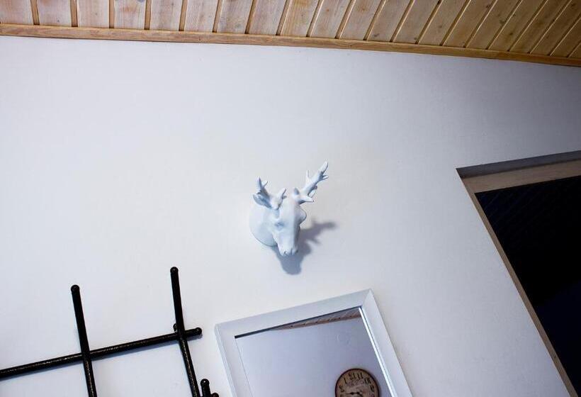 غرفة قياسية سرير كينج, White & Quiet Apartment House