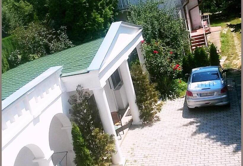 غرفة قياسية سرير كينج, White & Quiet Apartment House