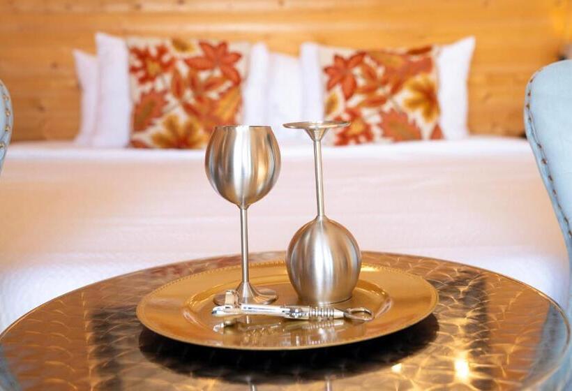 جناح ديلوكس, Homer Inn & Spa