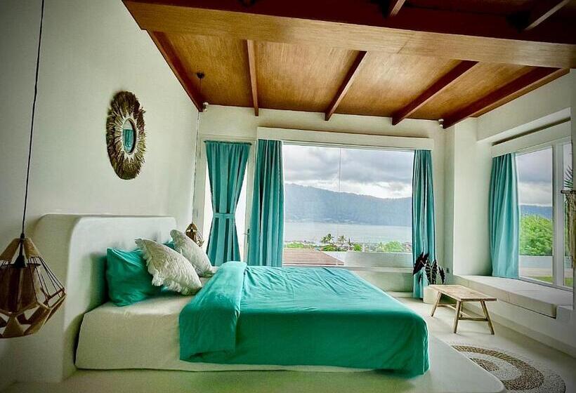 Deluxe Szoba Kind Size Bed, Volcano Terrace Bali