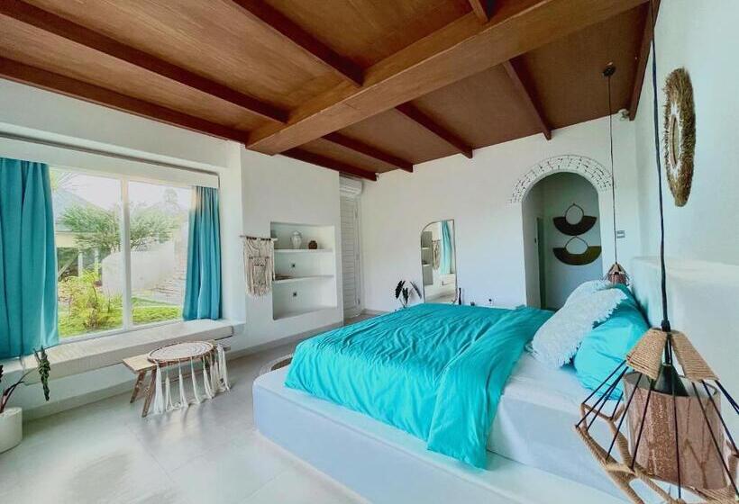 Deluxe Szoba Kind Size Bed, Volcano Terrace Bali