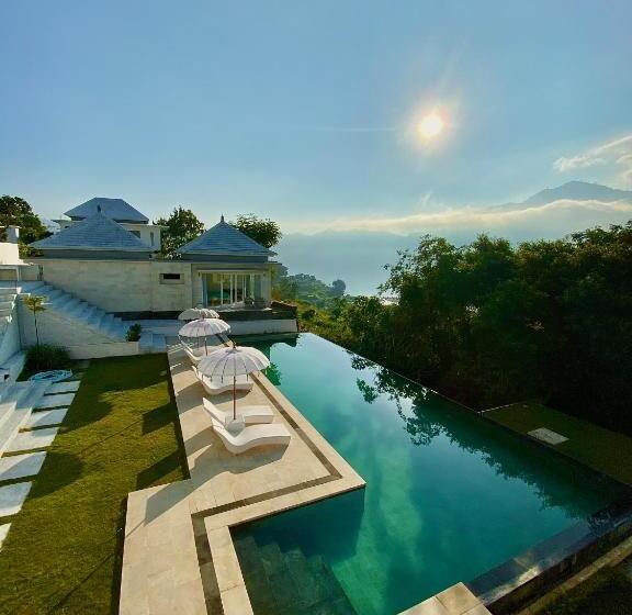 Deluxe Szoba Kind Size Bed, Volcano Terrace Bali