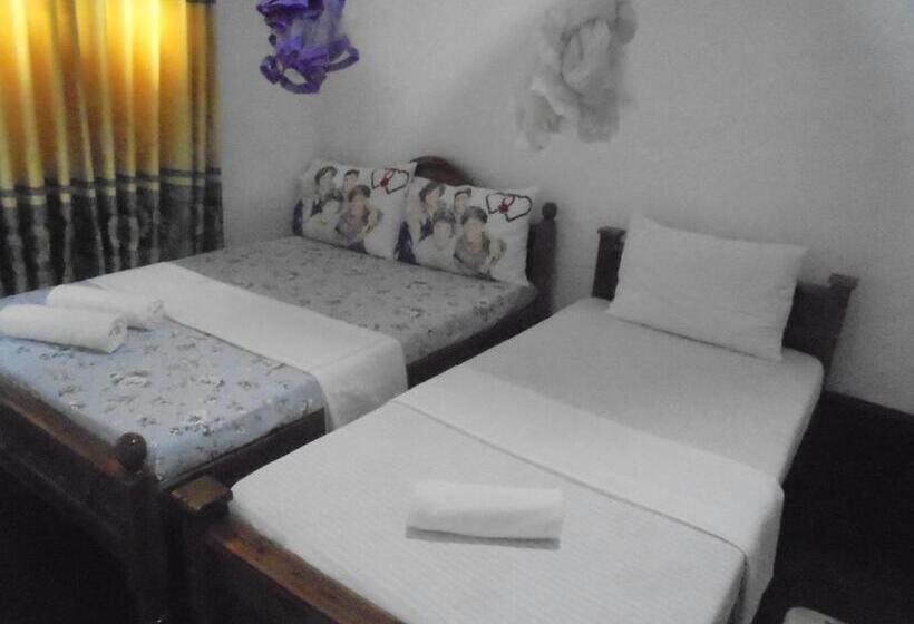 Номер Стандарт Трехместный, Ath Hala Safari Resort