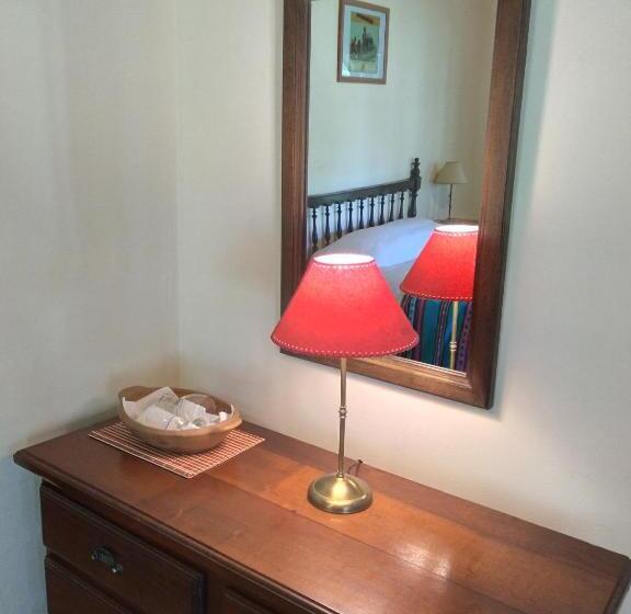 חדר סטנדרט לשלושה עם נוף לגינה, La Perdida Casa De Campo