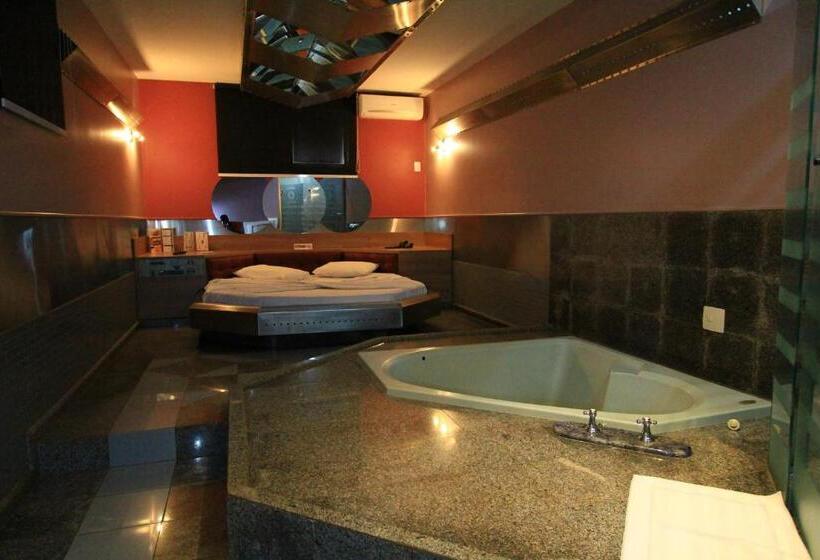 豪华房间, Movie Inn Motel E Hospedagem