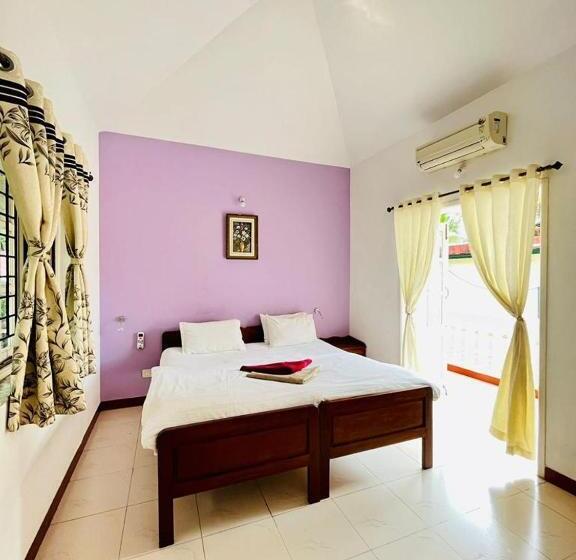 Quarto Deluxe com Sacada, Skyview Villa