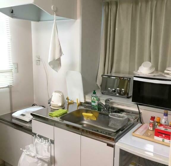 מיטה בחדר משותף, Aun