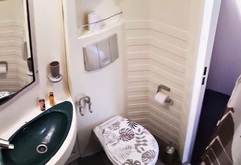 Номер Стандарт, Fasthotel Avignon Nord Le Pontet