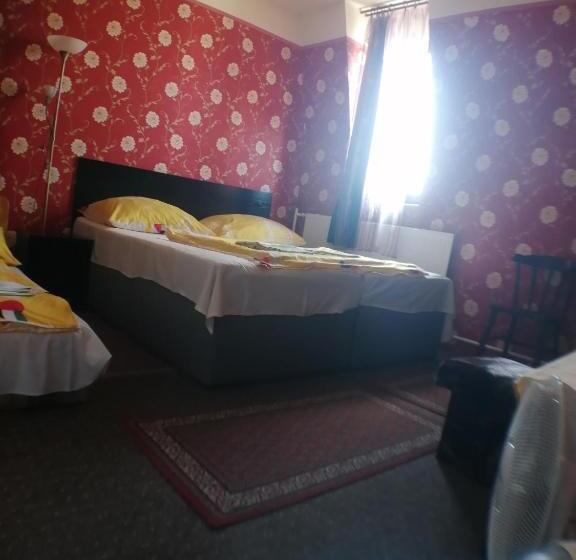 패밀리 룸, Jocó Panzió