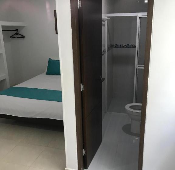 Quarto Triplo Estandar, Mayva Aprta