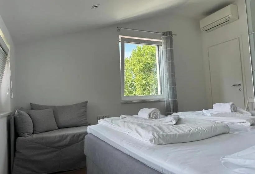 آپارتمان دوبلکس 1 خوابه, Apartments & Rooms Artemus Belveder