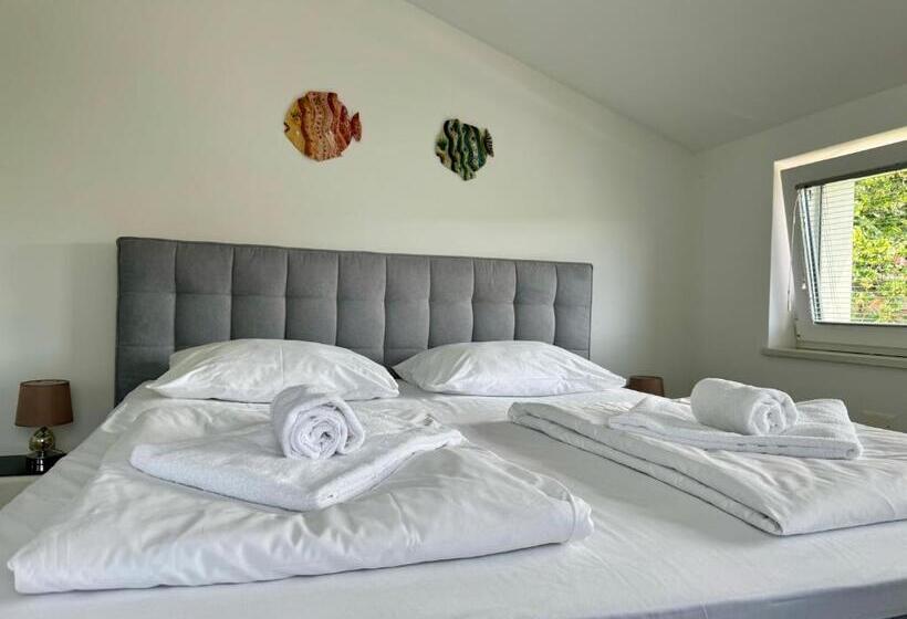 آپارتمان دوبلکس 1 خوابه, Apartments & Rooms Artemus Belveder