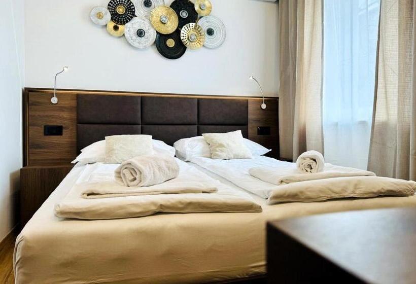 اتاق استاندارد, Apartments & Rooms Artemus Belveder