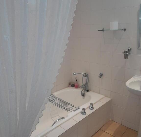 חדר סופריור עם מיטת קינג, Longtom Farm Guesthouse