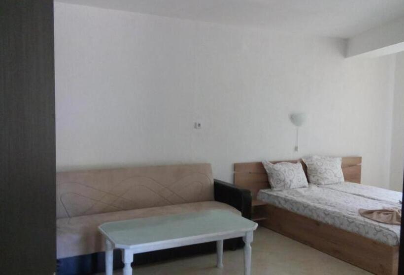 Трехместный Номер Deluxe, Villa Pita