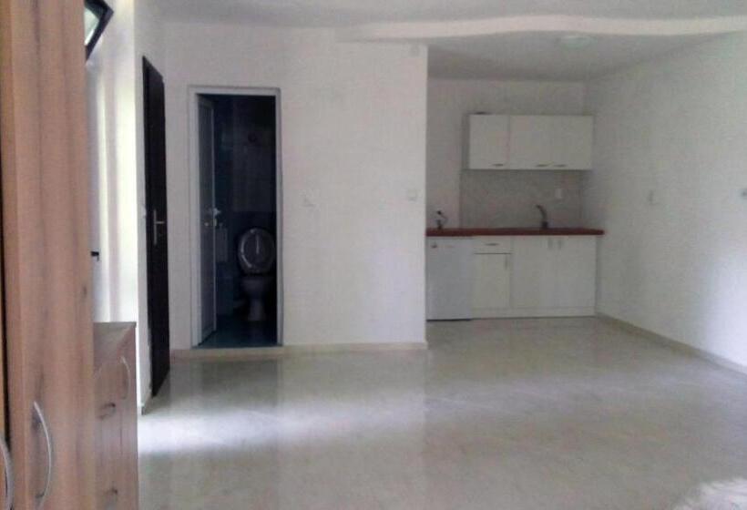 Трехместный Номер Deluxe, Villa Pita