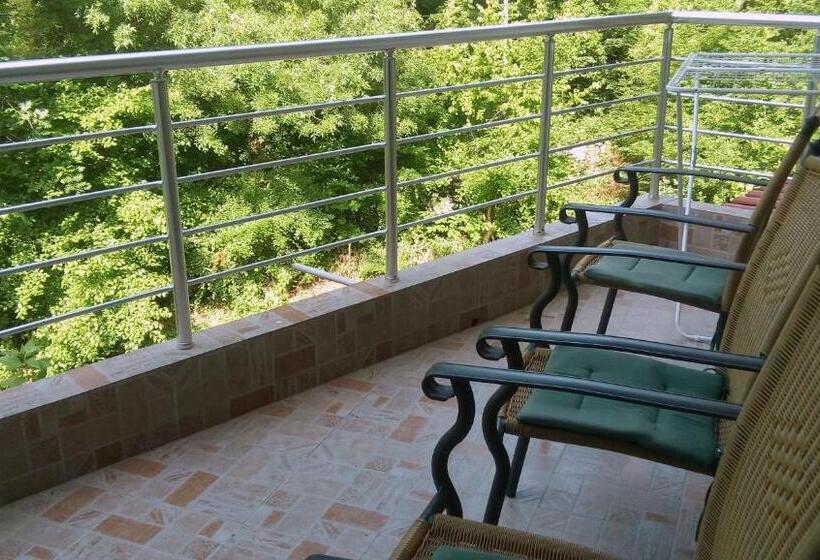 Трехместный Номер Deluxe, Villa Pita