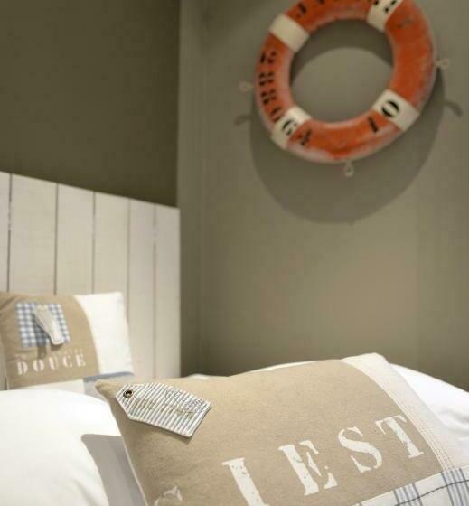 Семейный Номер, France Hôtel