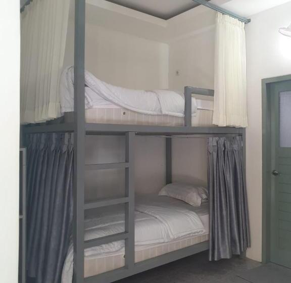 共用房间的床, Nipah Villas