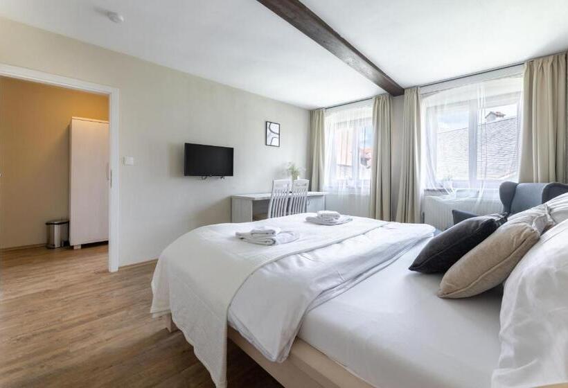 اتاق لوکس, Apartmány U Pavla