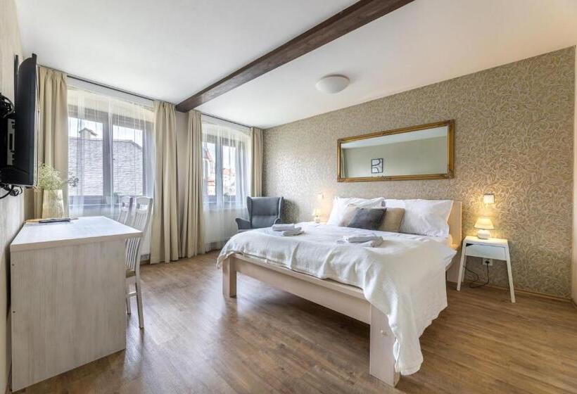 اتاق لوکس, Apartmány U Pavla