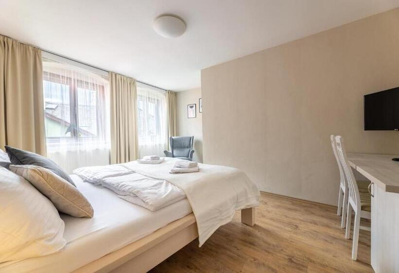 اتاق لوکس, Apartmány U Pavla